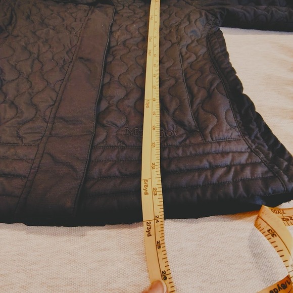 Marmot Quilted Jacket Womens M Insulated Puffer Coat Faux Fur Collar Black Zip - Picture 8 of 11